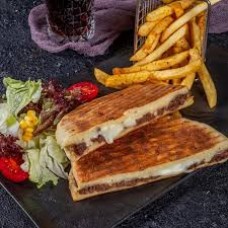 Bazlama Kavurma Kaşarlı Tost