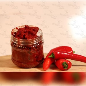 Doğal Biber Salçası – Baharatlı Lezzetin Zirvesi… Doğal Biber Salçası – Baharatlı Lezzetin Zirvesi…